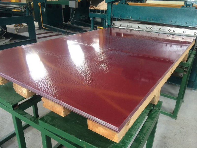 Фото лист оцинкованный окрашенный 0.6 мм ral 6002 Лист оцинкованный окрашенный 0.6 мм RAL 6002